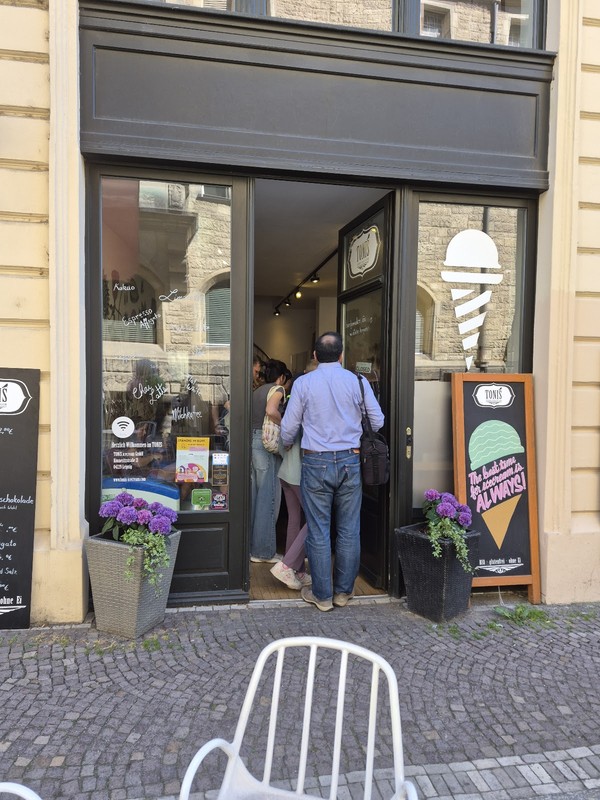 TONIS organic icecream: photo