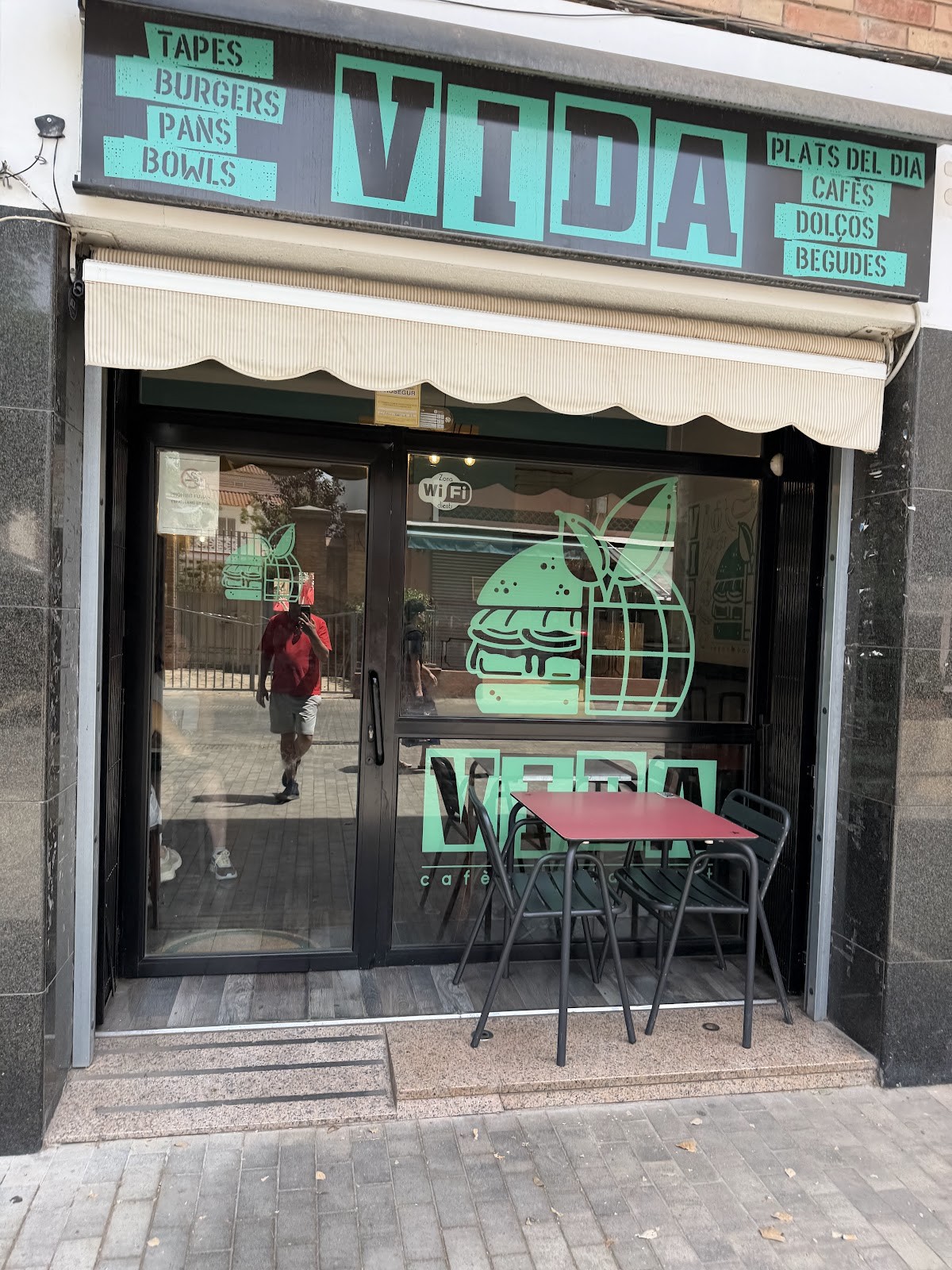 VIDA CAFE: the place