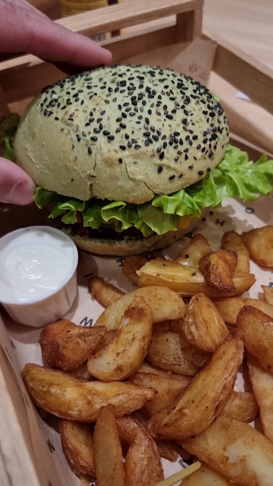 The flower burger: food & drinks