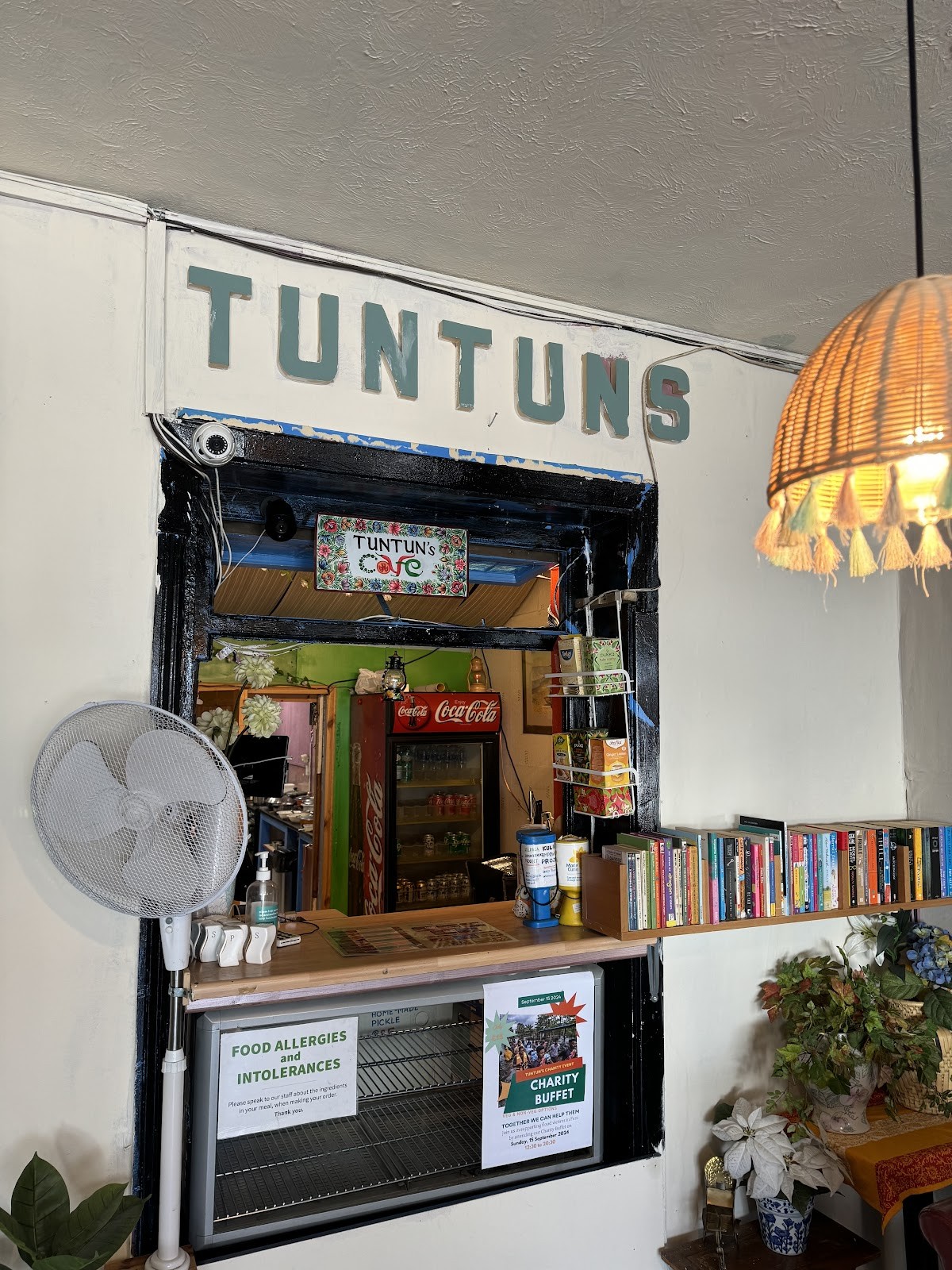 Tuntun's Cafe: the place