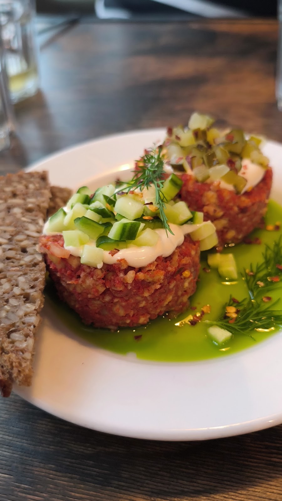 Lokal Vegan Bistro: food & drinks