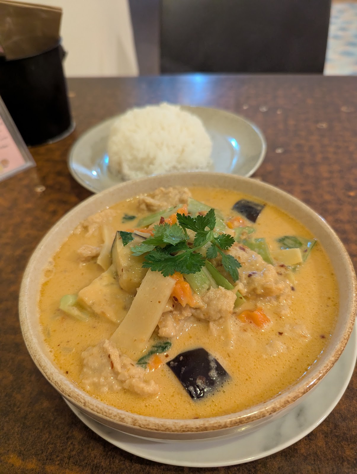 Sunflower Thai Vegan Restaurant: food & drinks
