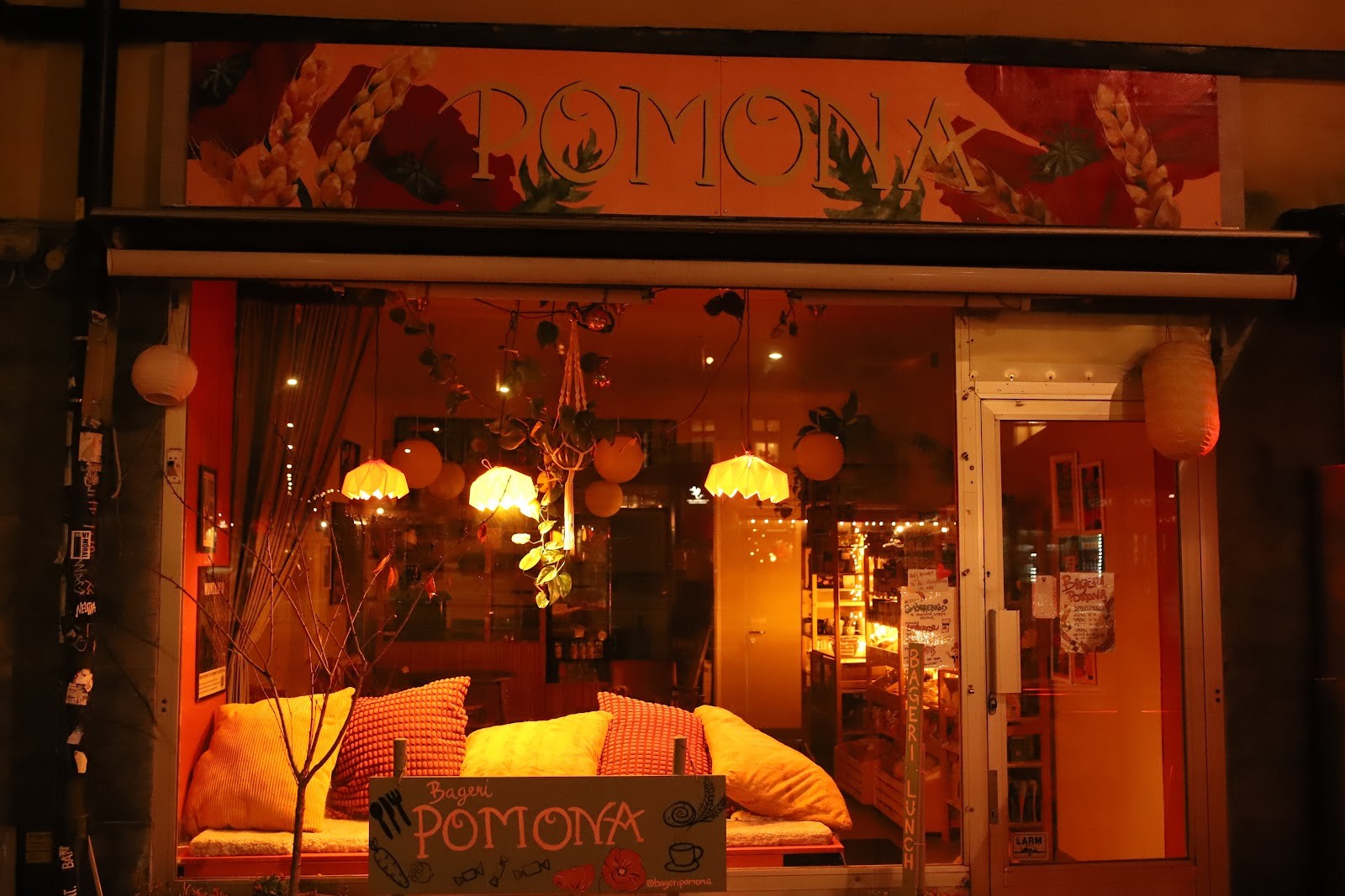 Bageri Pomona: the place