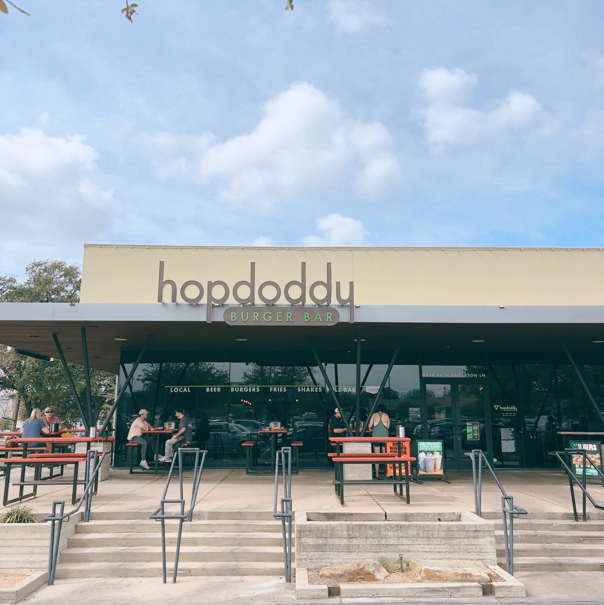 Hopdoddy Burger Bar: the place