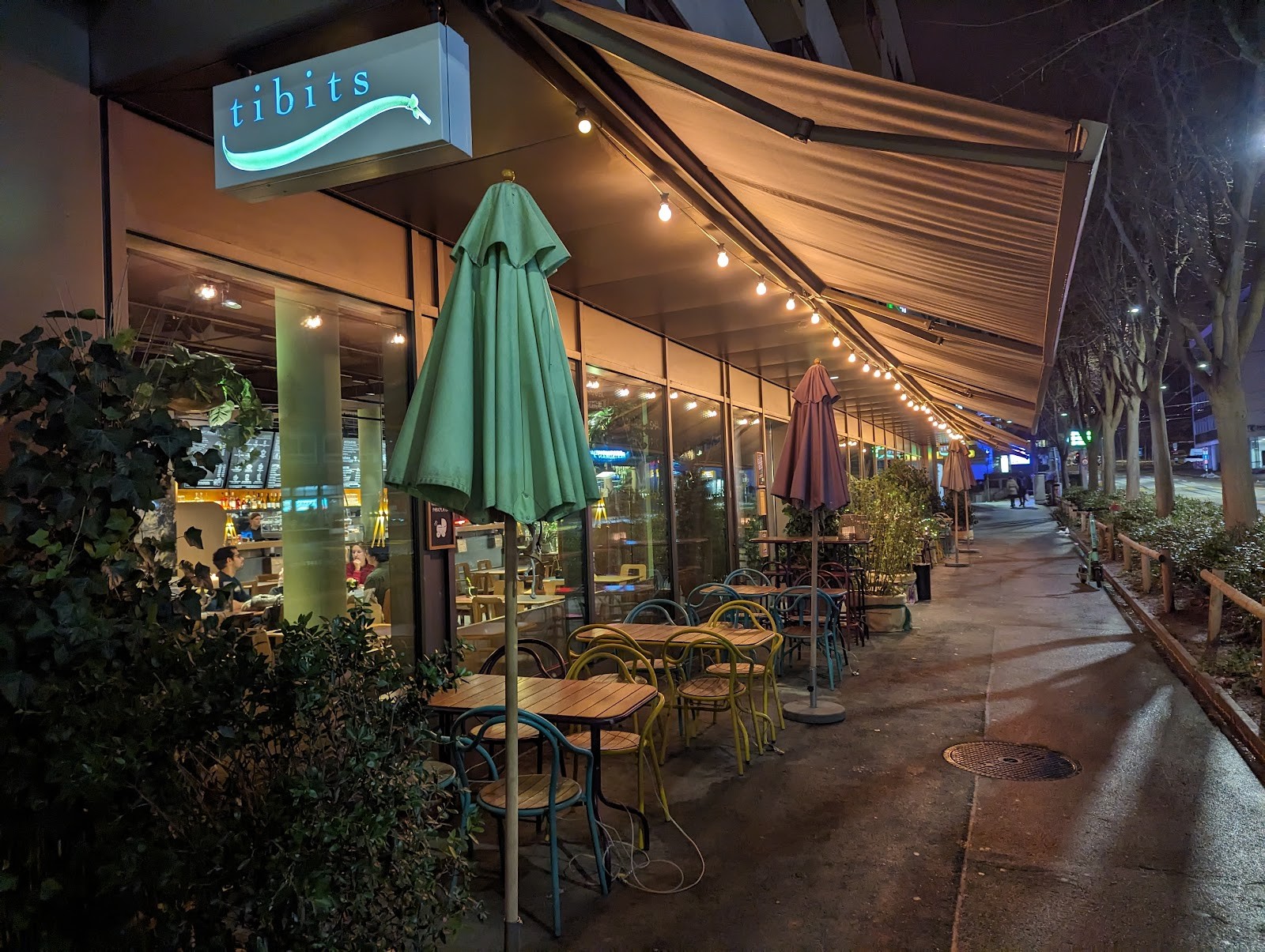 tibits: the place