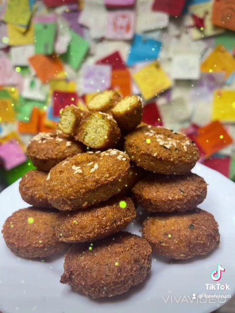 Falafel Żudi: food & drinks