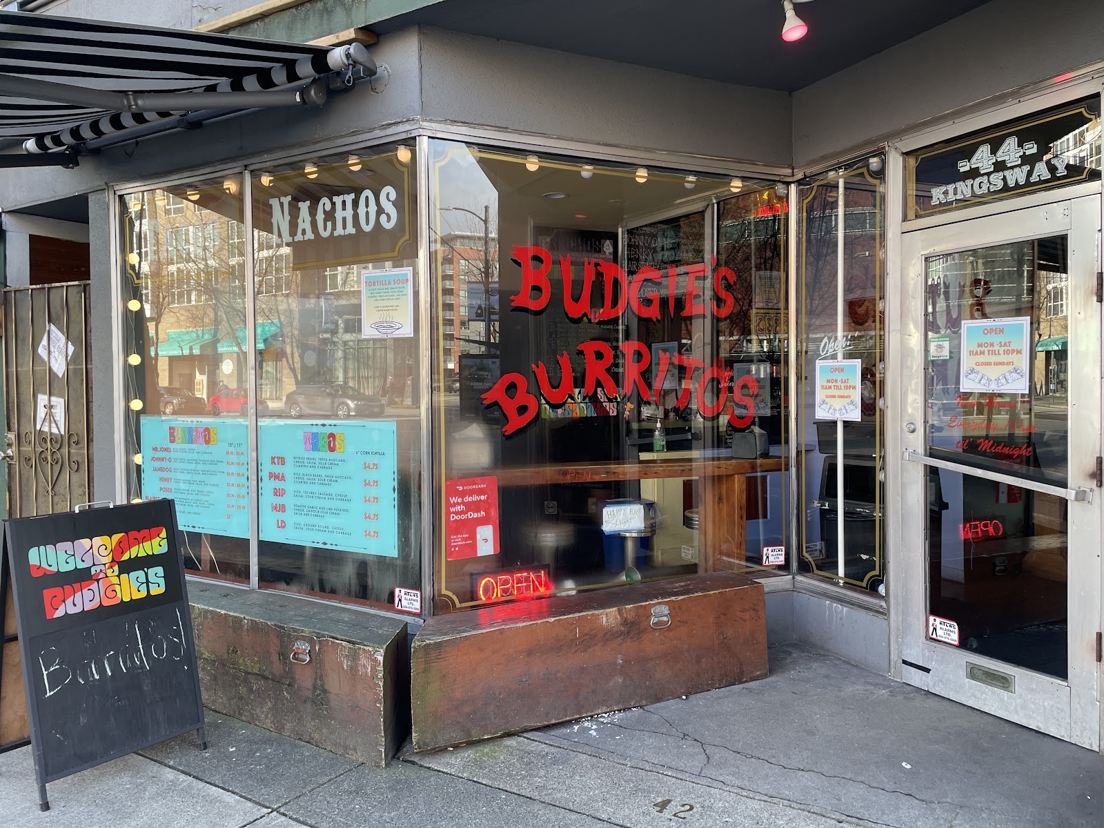 Budgies Burritos: the place