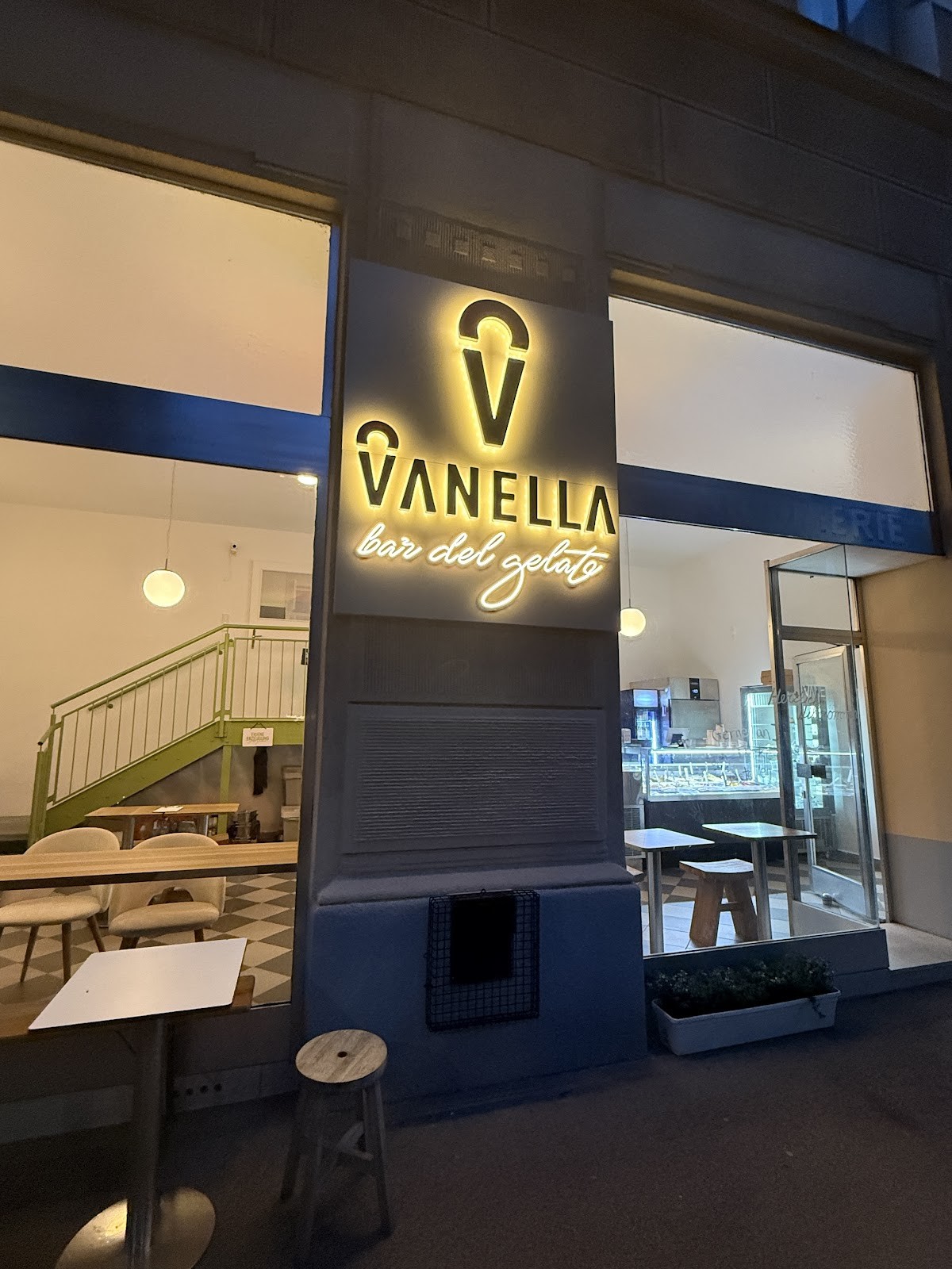 Vanella Bar Del Gelato 1140: the place