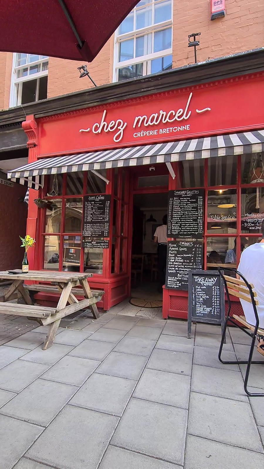 Chez Marcel: the place