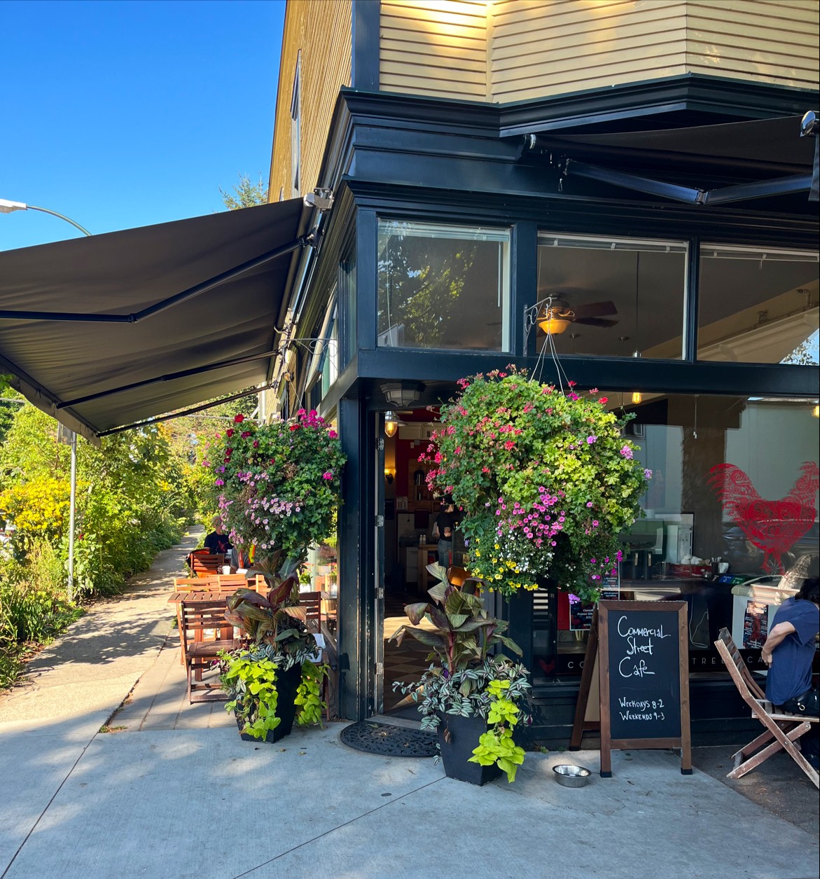 Commercial Street Cafe: the place