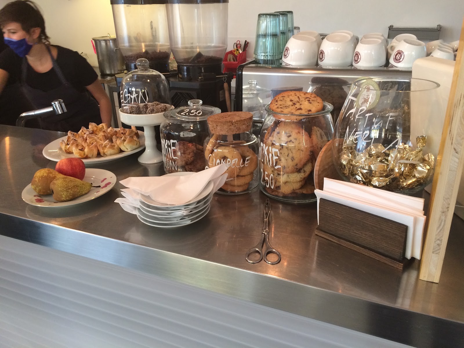 F+F Kantine: the place