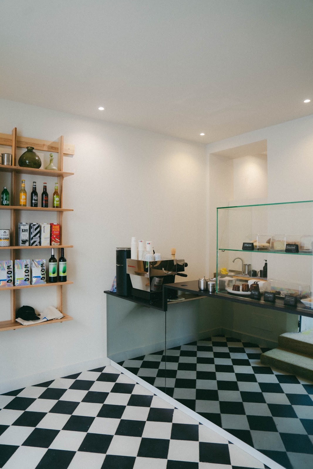 Osom Bakeshop: the place