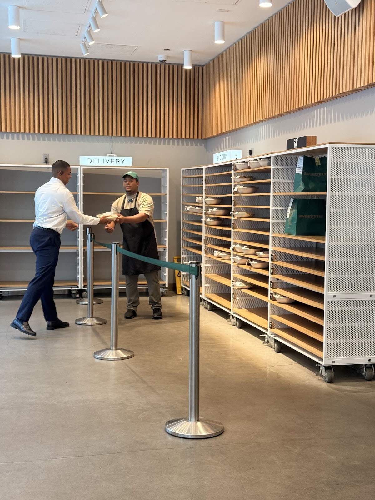 sweetgreen - Healthy Salads, Wraps, and Bowls: the place