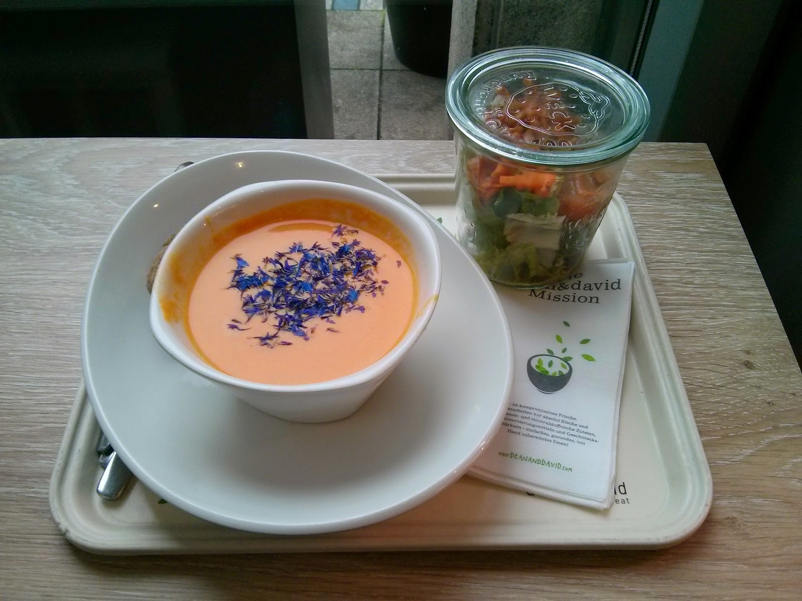 Dean & David - Kaiserstrasse: food & drinks
