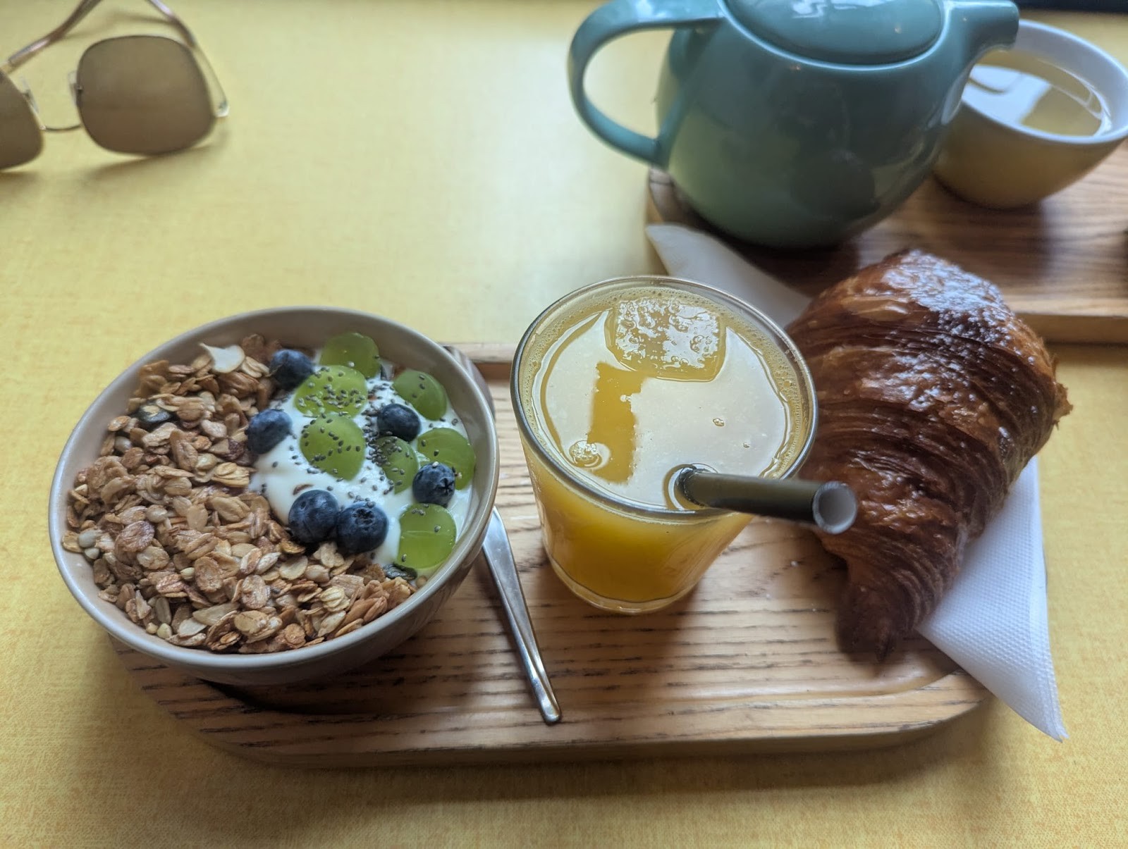 Ludo Cafe: food & drinks