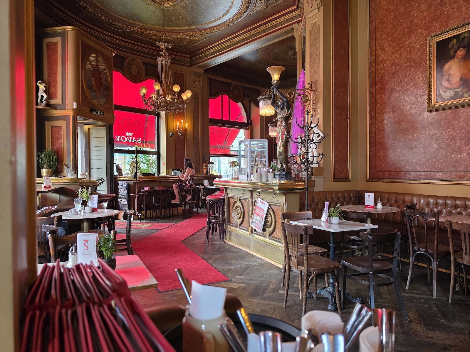 Café Savoy: the place