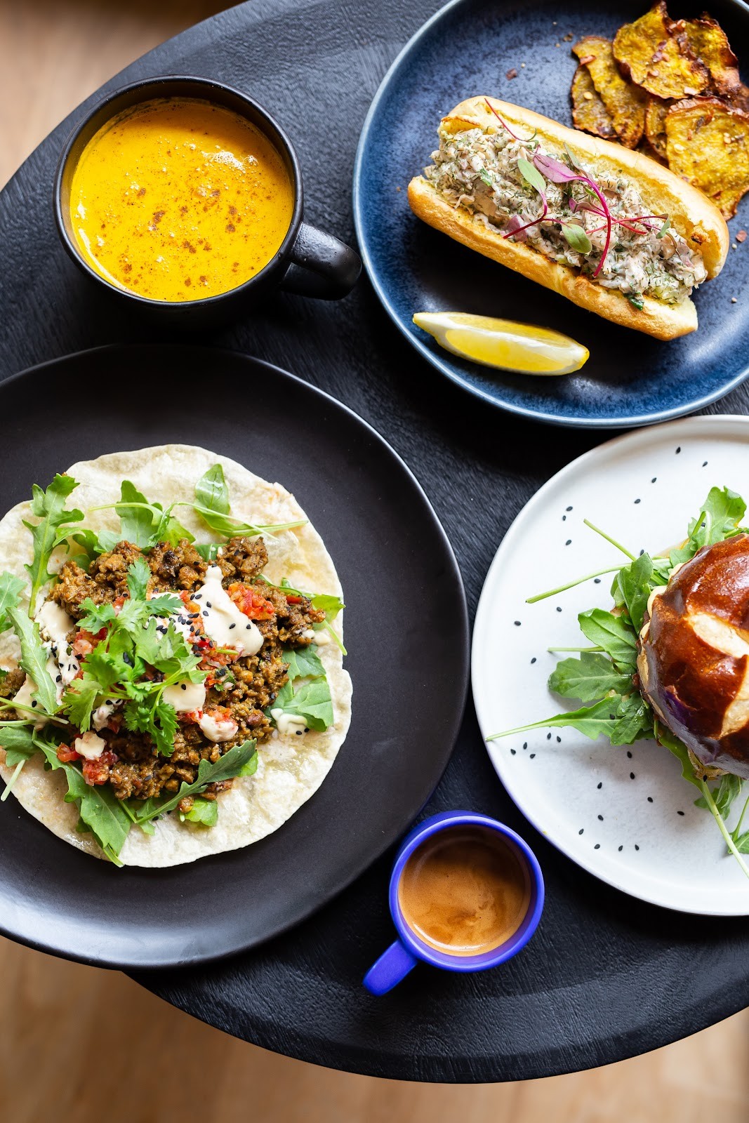 Aunts et Uncles: food & drinks