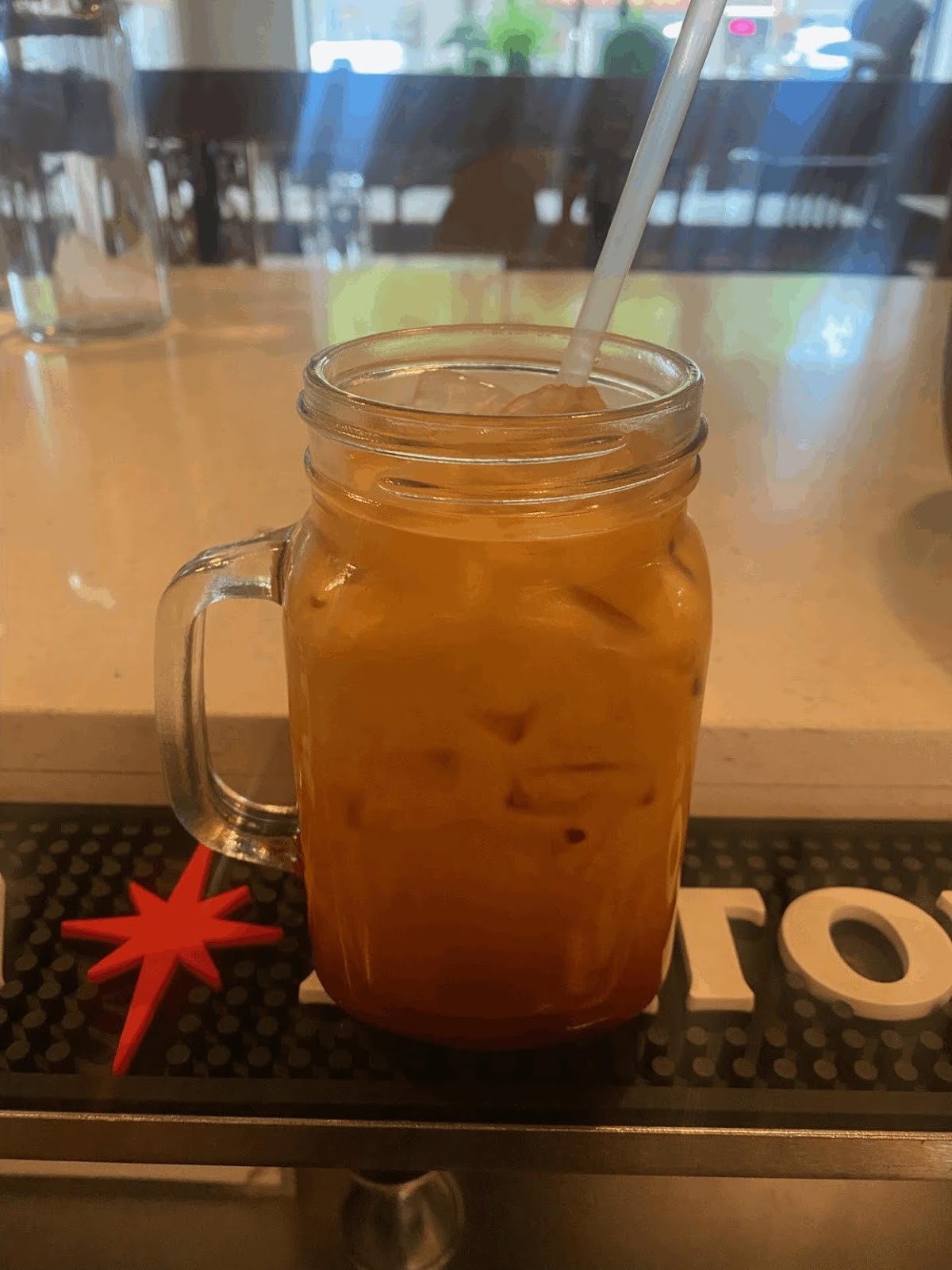 Araya's Place: food & drinks
