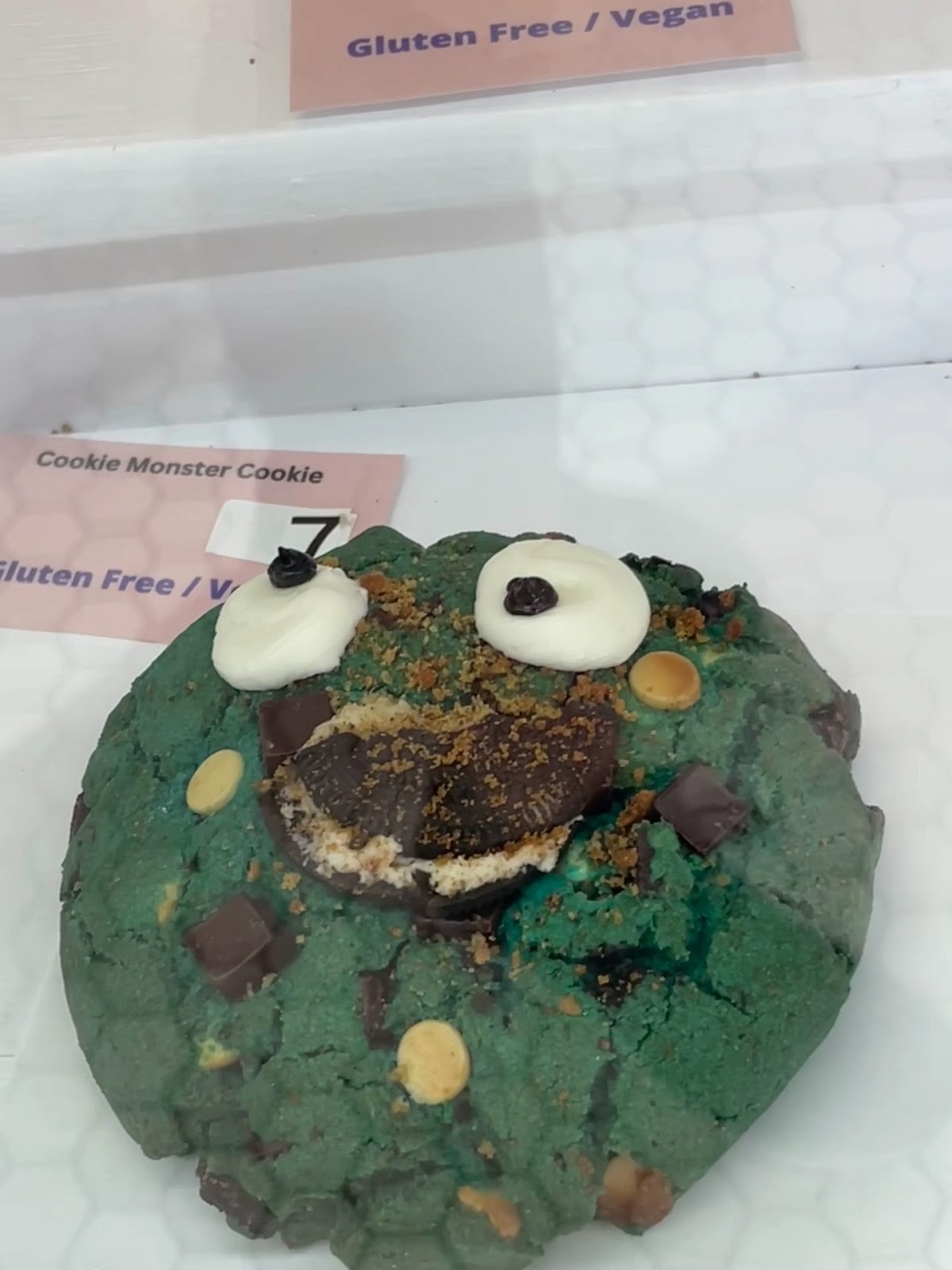 Phatties Bake Shop: food & drinks