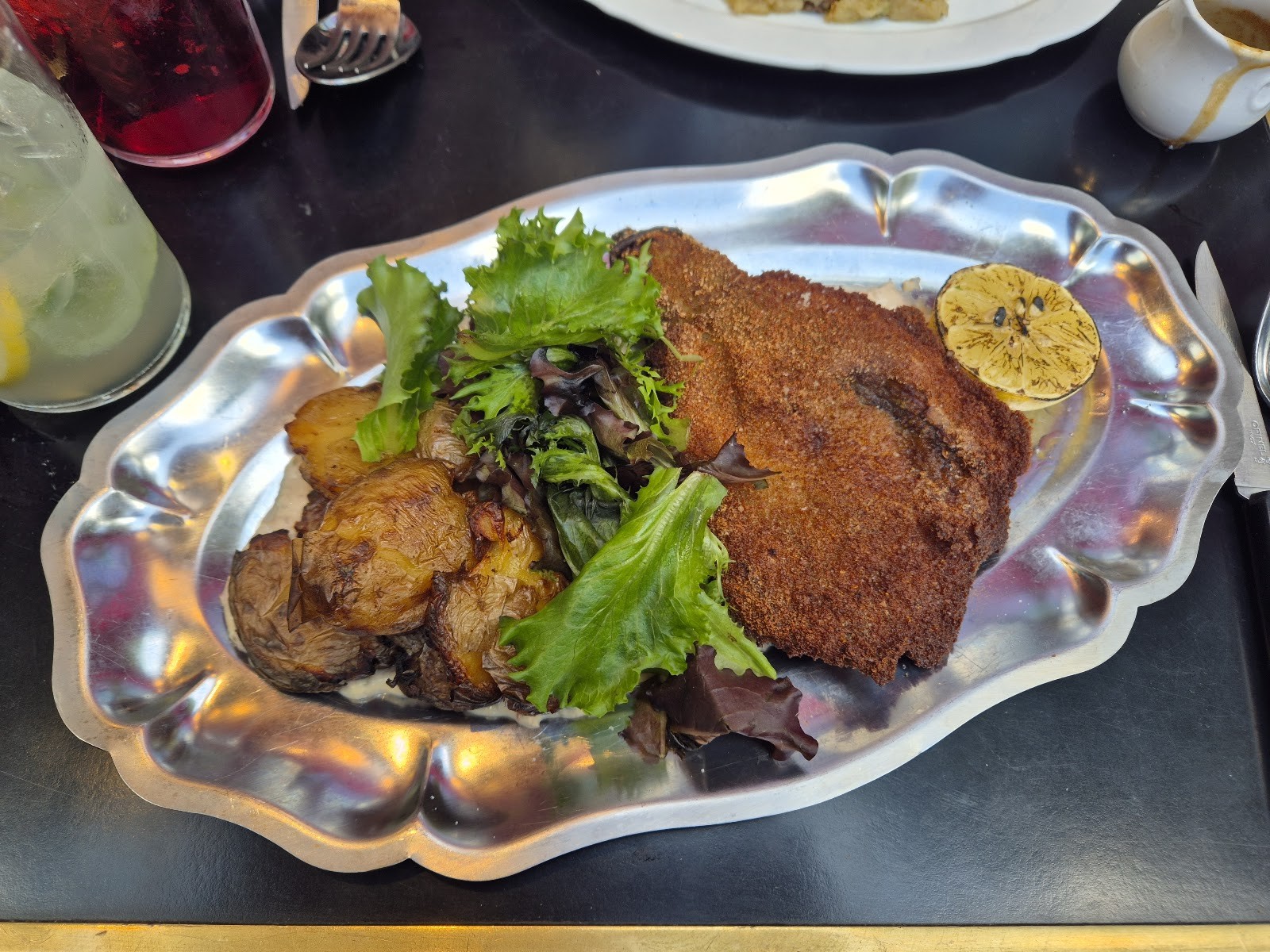Daimant Saint-Honoré: food & drinks