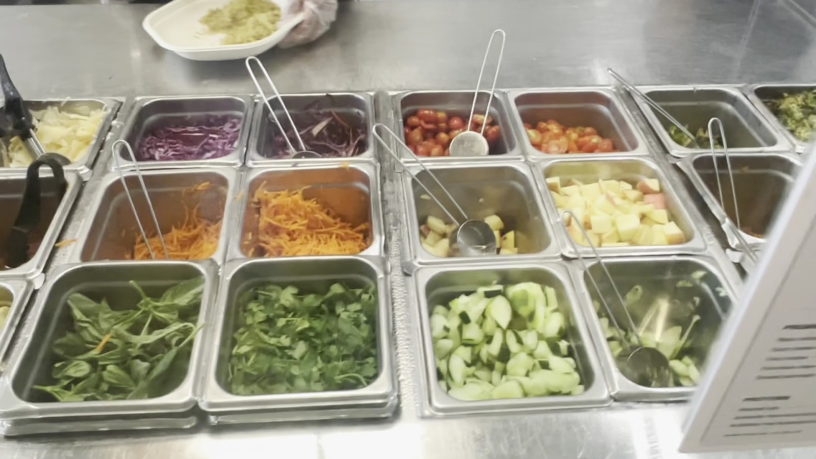 sweetgreen - Healthy Salads, Wraps, and Bowls: the place