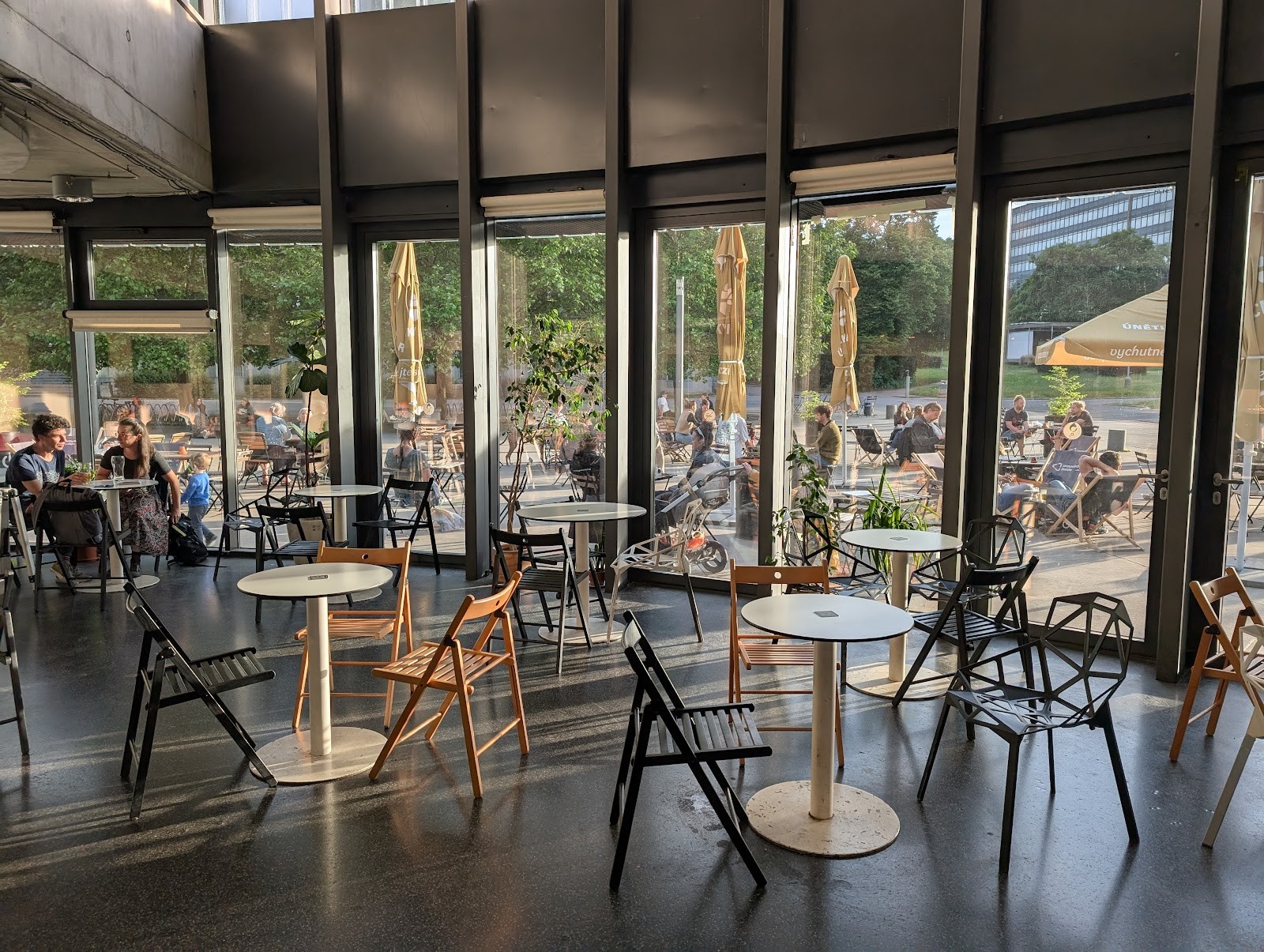 Cafe Prostoru_: the place