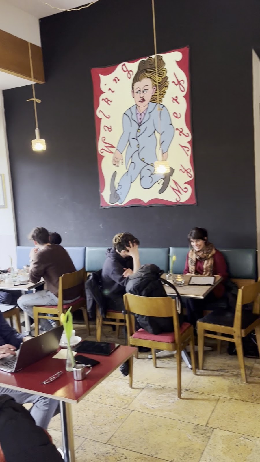 Café Cantona: the place
