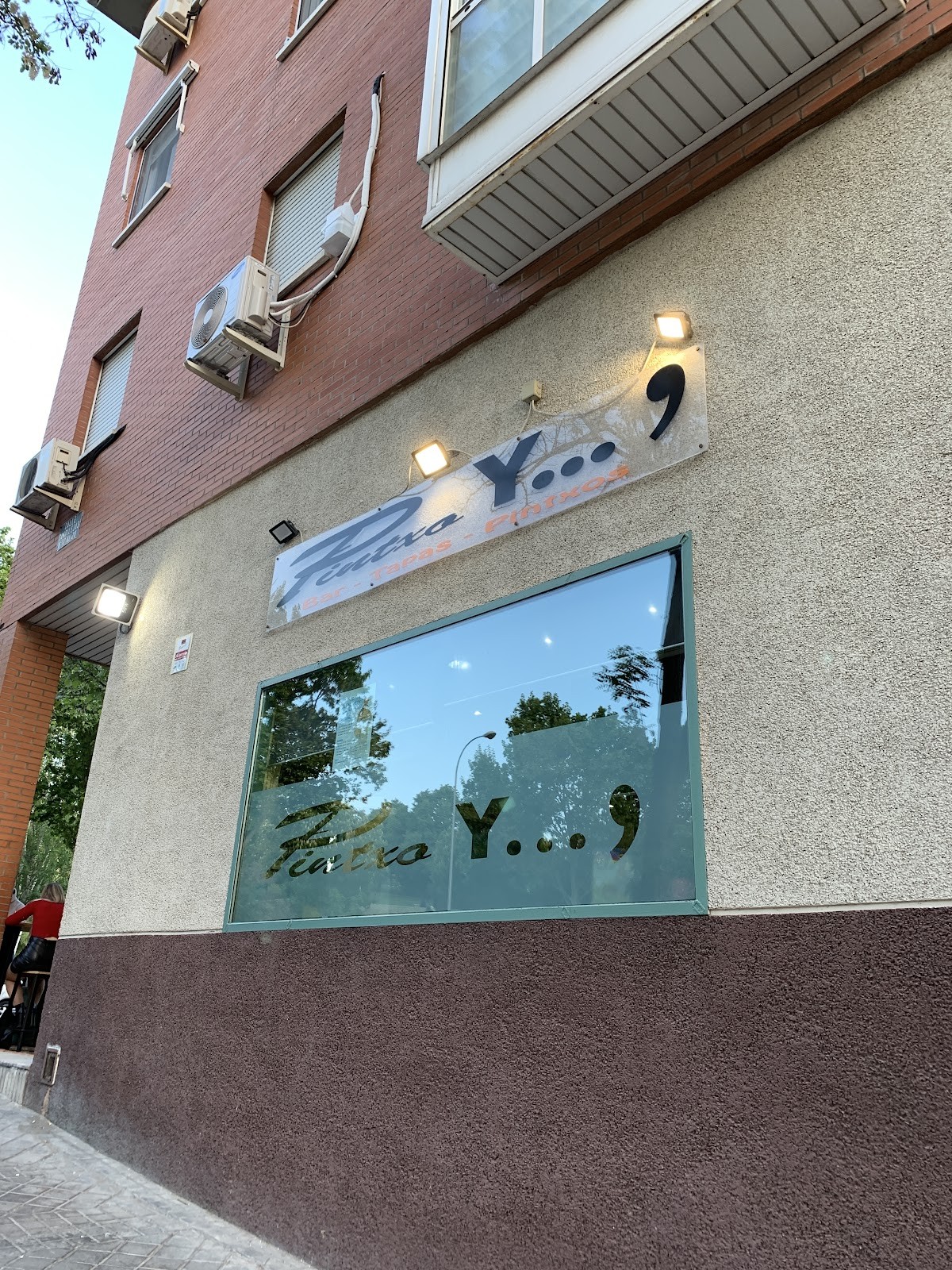 Pintxoy...,: the place