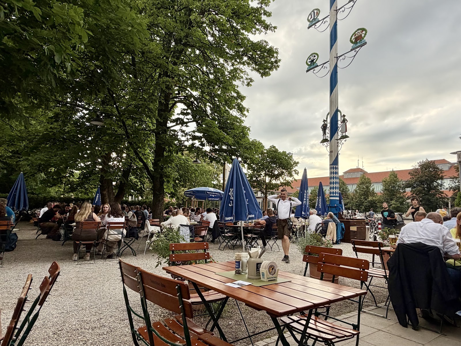 Wirtshaus am Bavariapark: the place