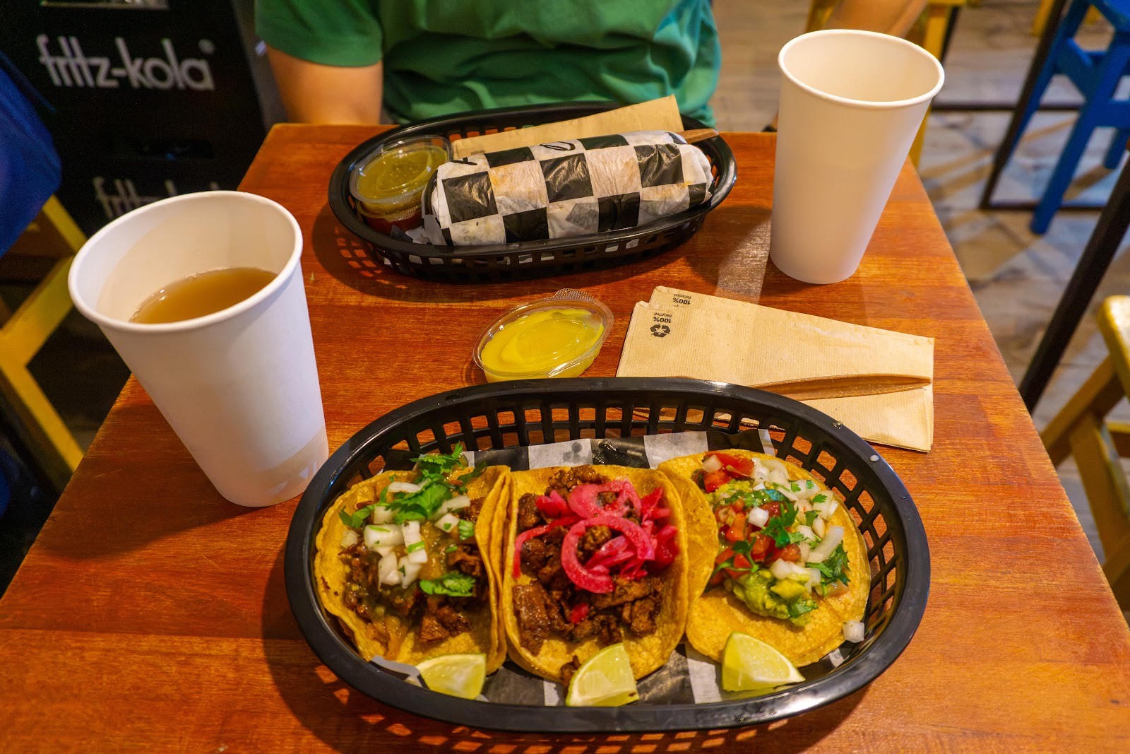 Momencik Vegan Restaurant: food & drinks