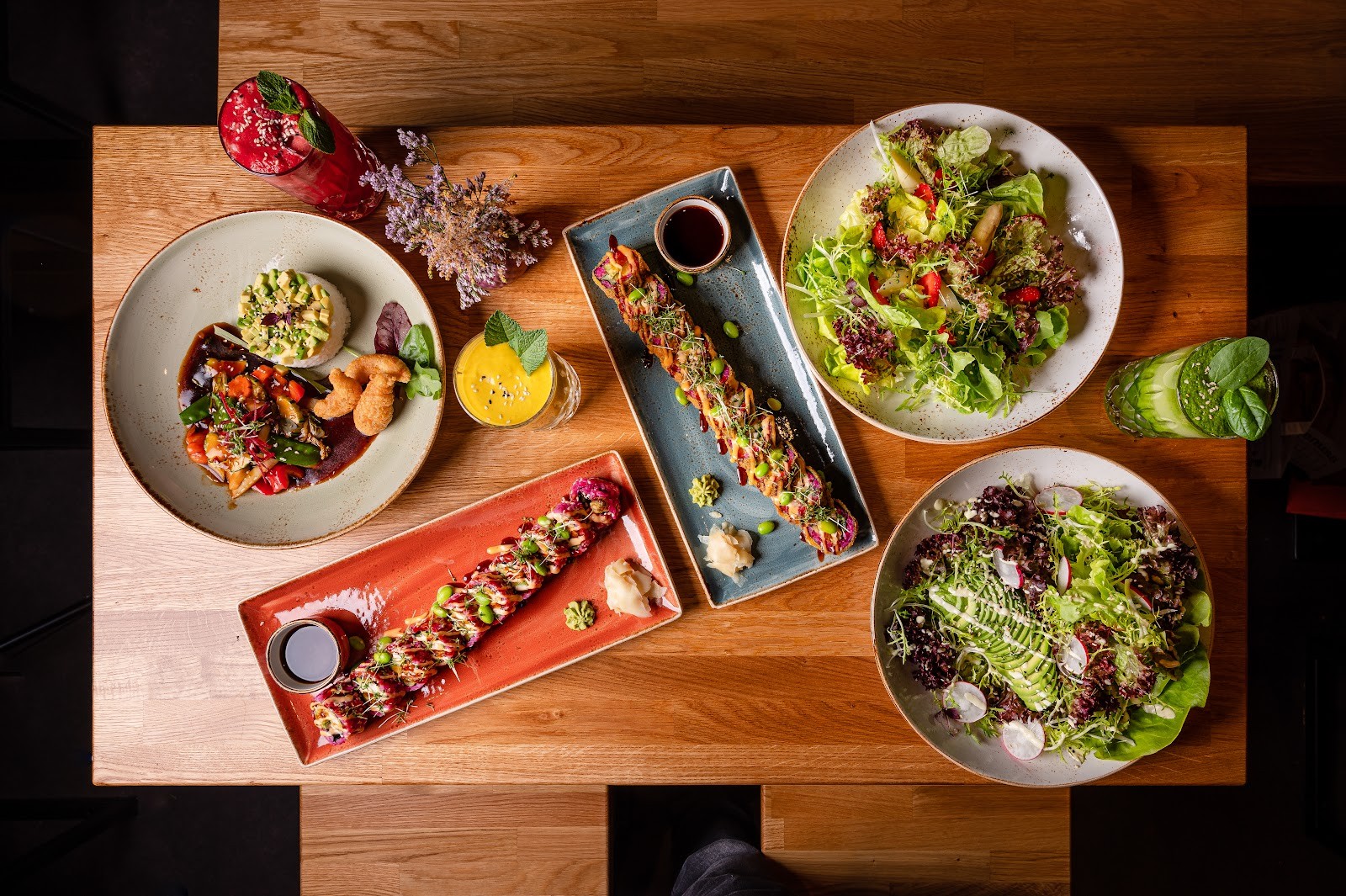CHAYA Hamburg Elbe - Asian kitchen: food & drinks