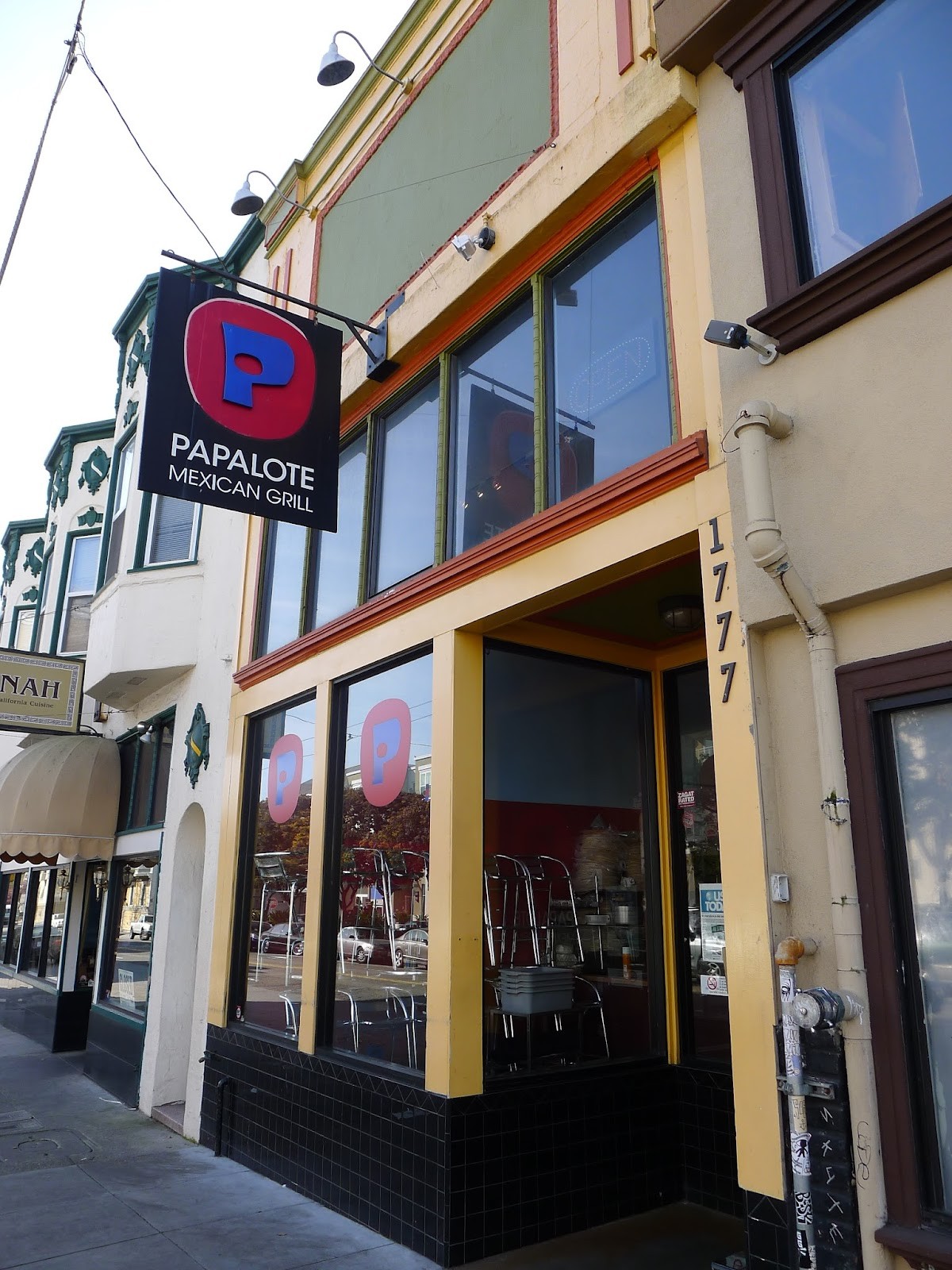 Papalote Mexican Grill: the place