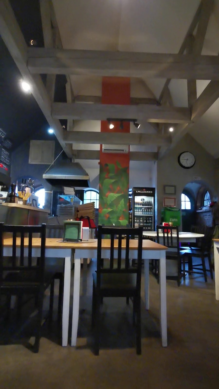Pendolino Italian Pizza: the place