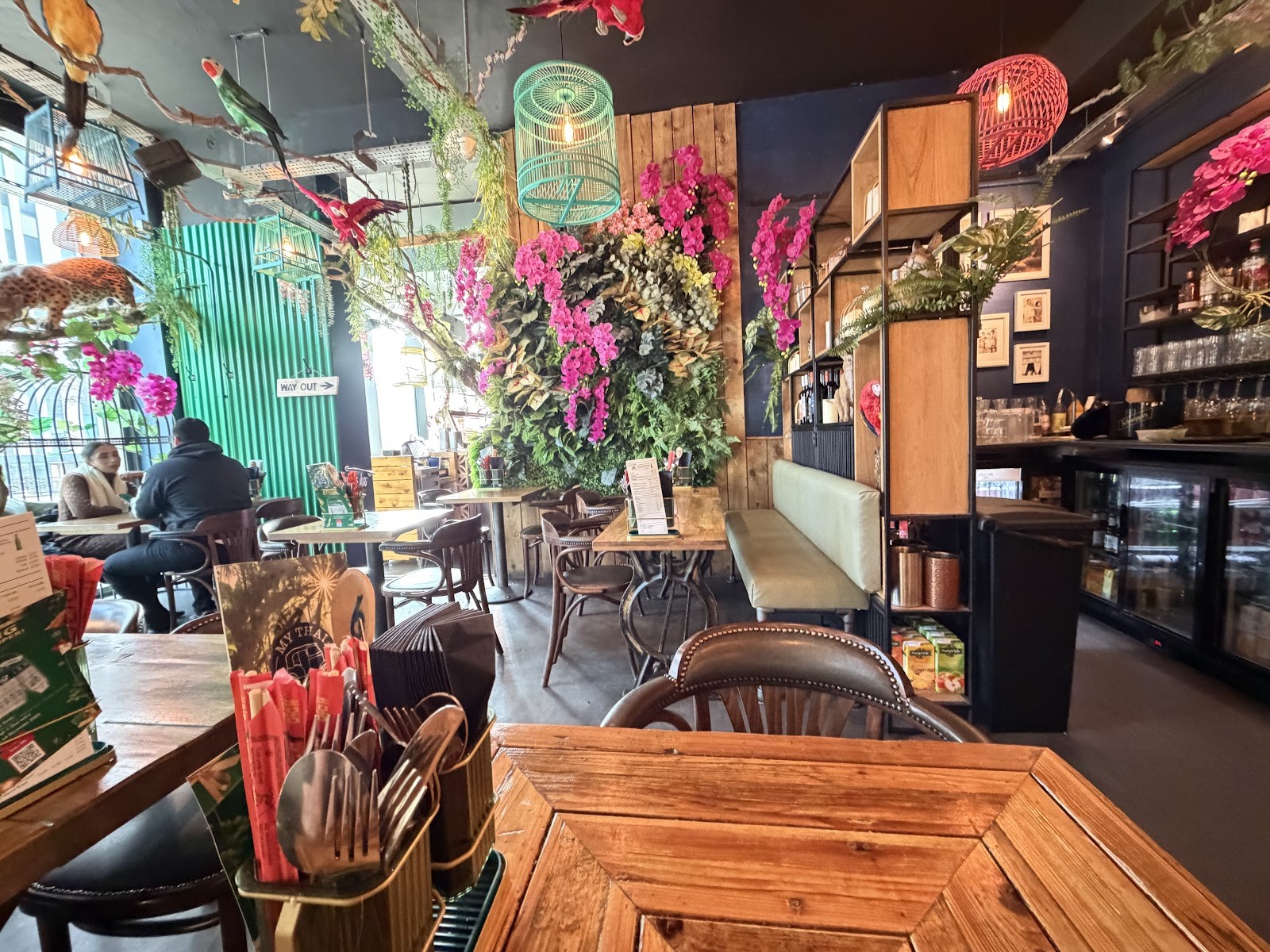 My Thai: the place