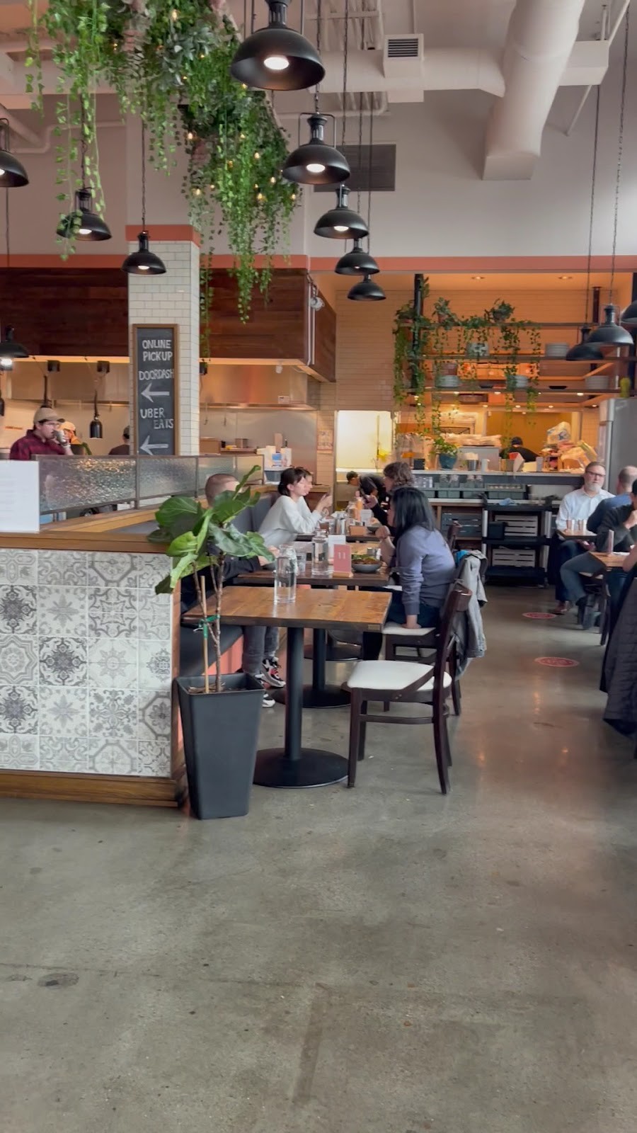 CrackleMi - Vietnamese Grill: the place