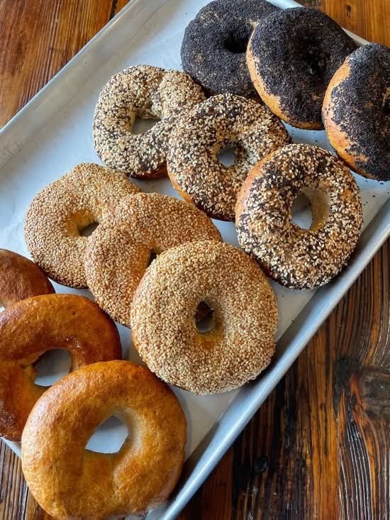 bloomer's Bloor: food & drinks