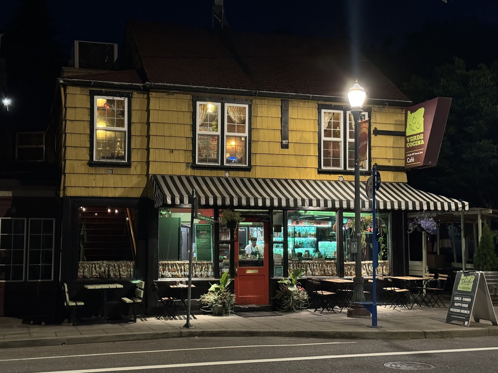 Verde Cocina Hillsdale: the place