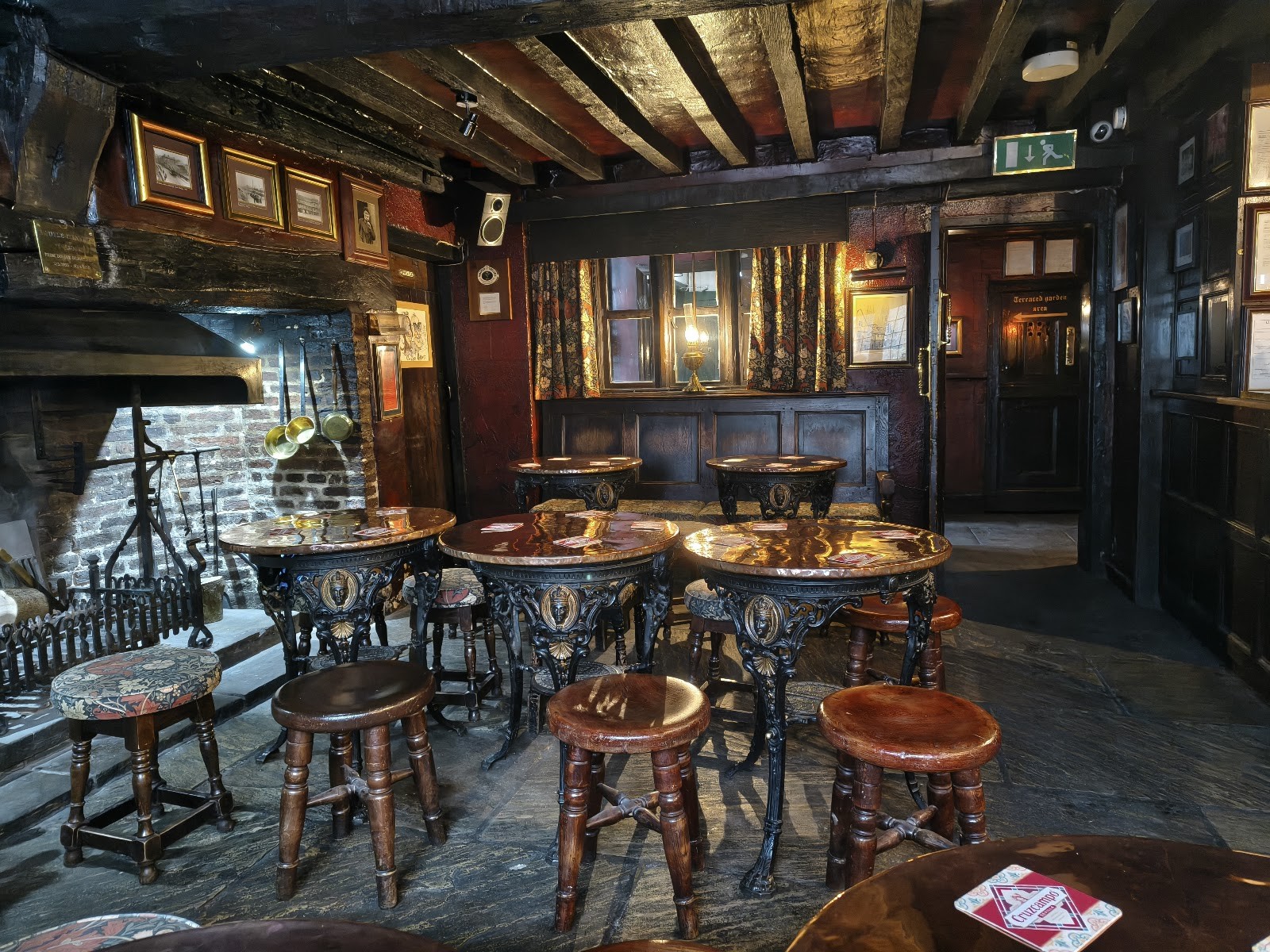 The Black Swan: the place