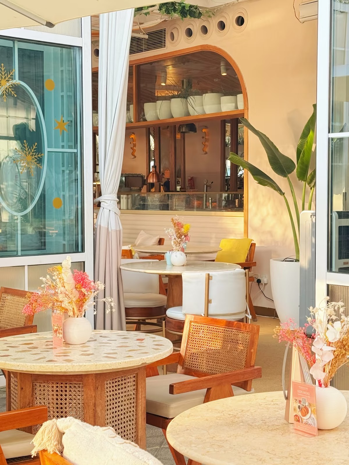 Brunch & Cake Jumeirah Islands: the place