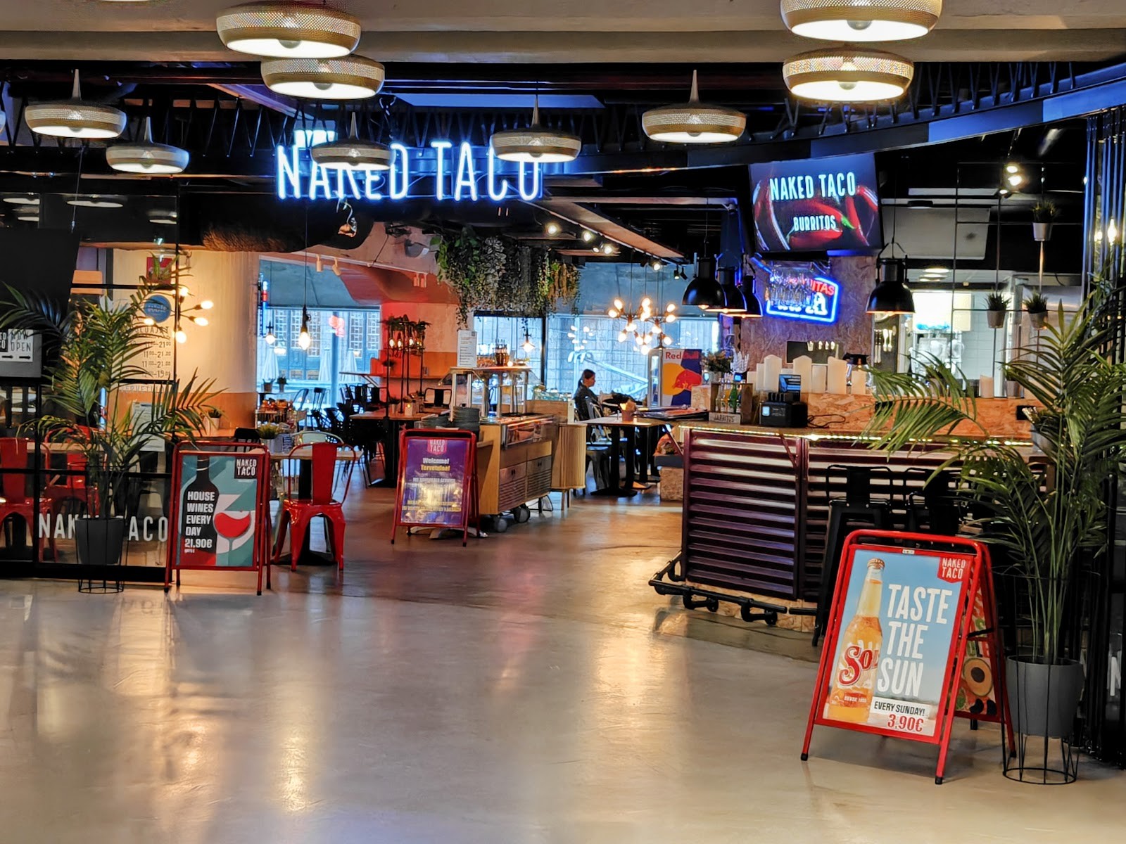 Naked Taco: the place