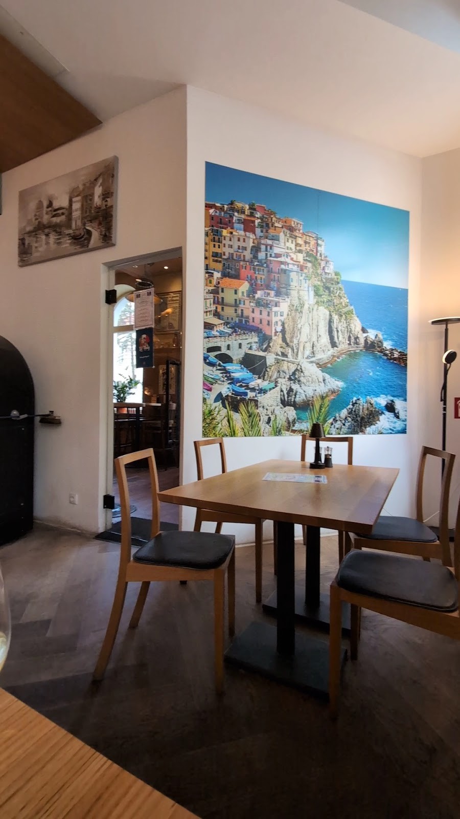Lil Italy 1150: the place
