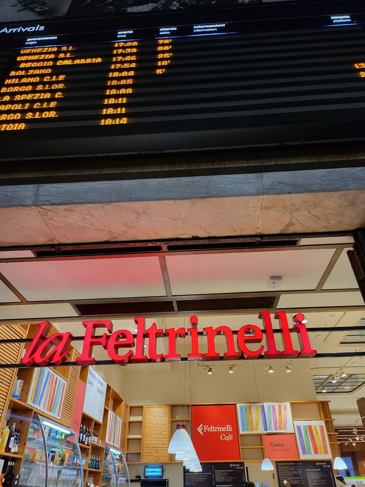 Bar laFeltrinelli: the place