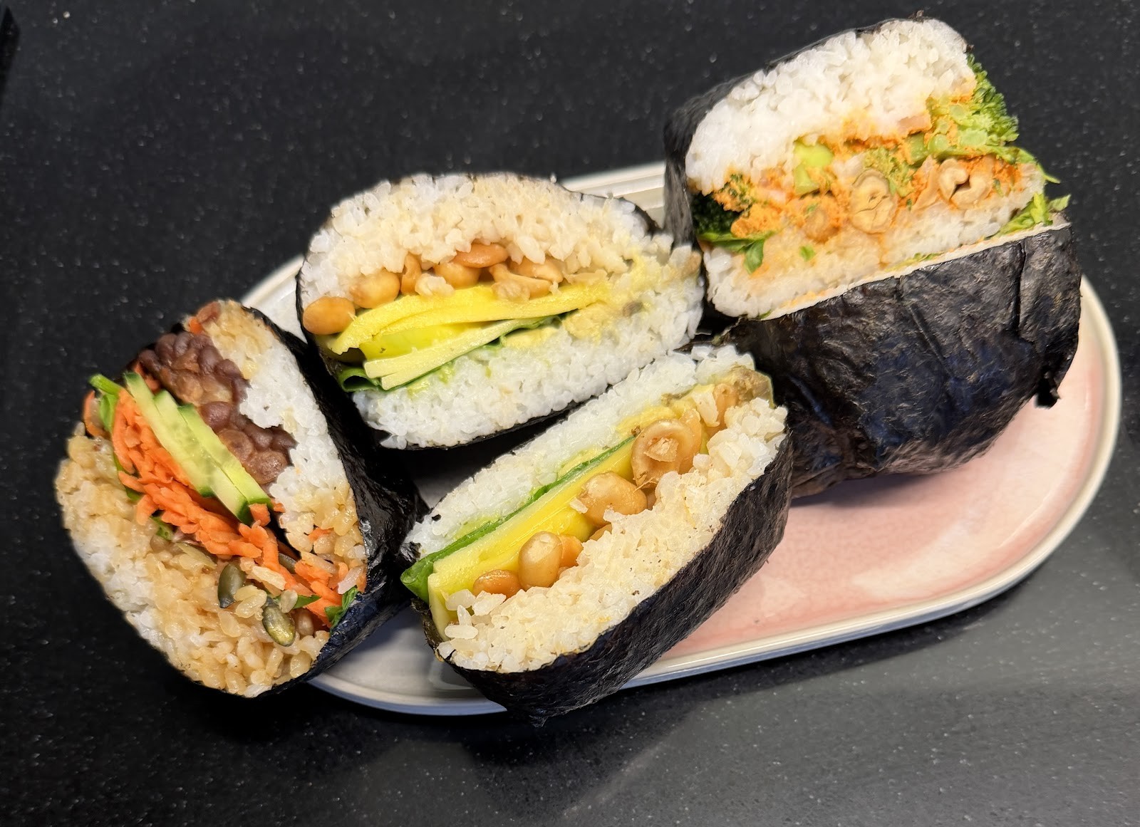 Onigirazu: food & drinks