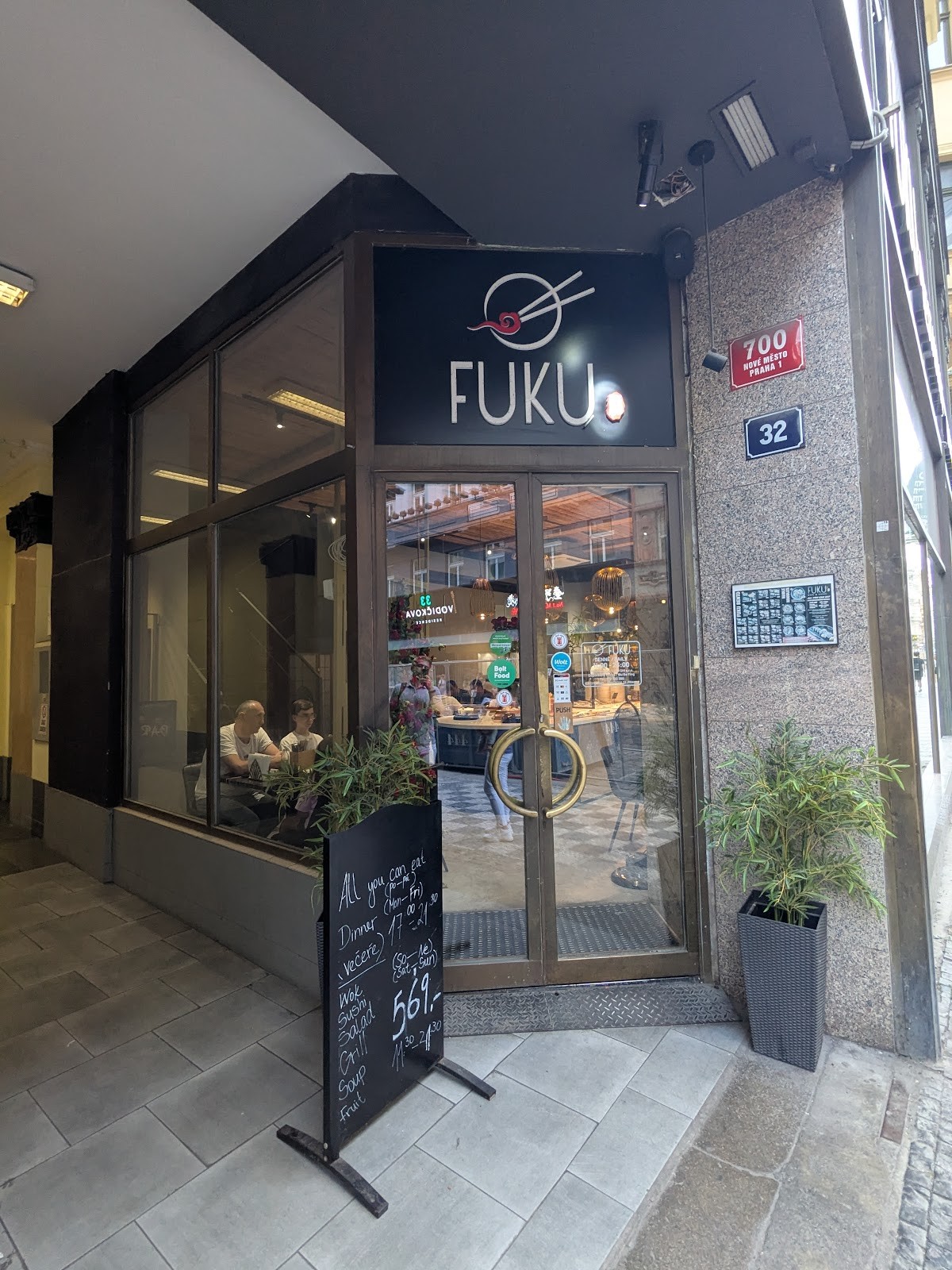 Fuku - Wok & Sushi: the place