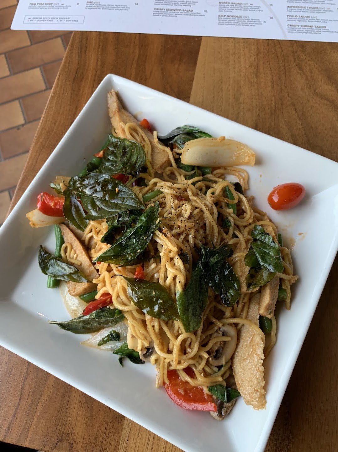 Love Organic Cafe: food & drinks