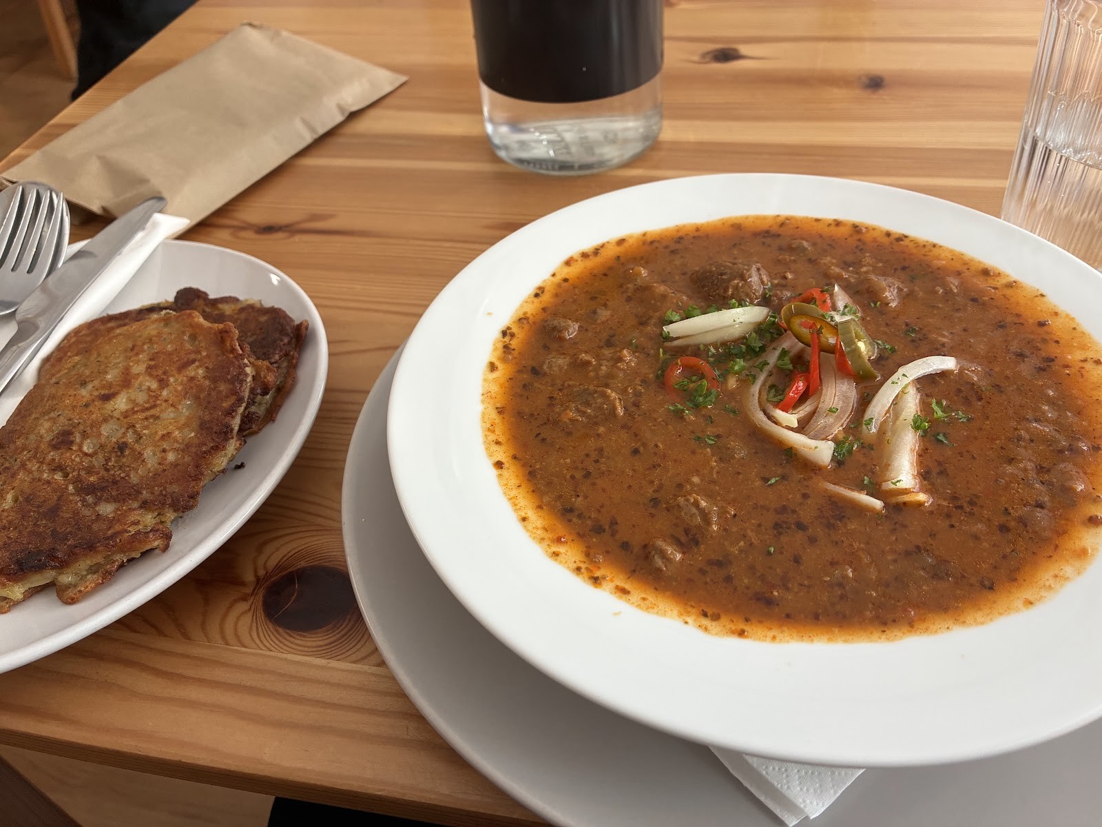 The Sly Fox: food & drinks