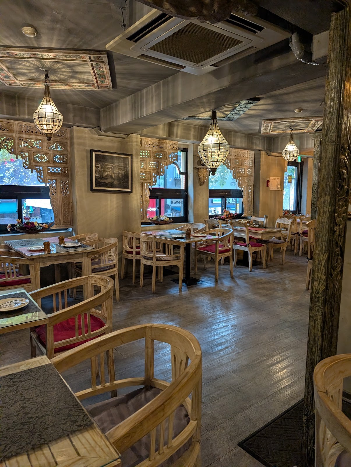 Nirvana Halal Indian Kitchen: the place