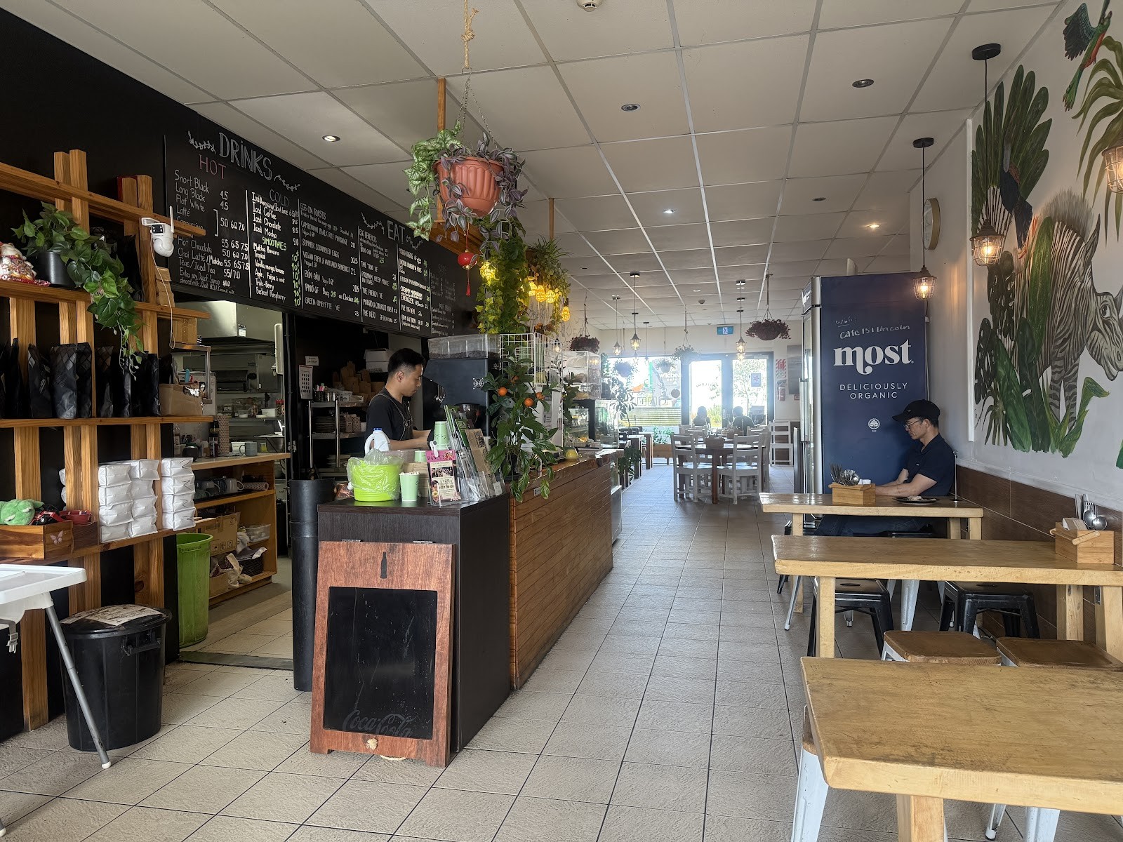 Cafe Lincoln: the place