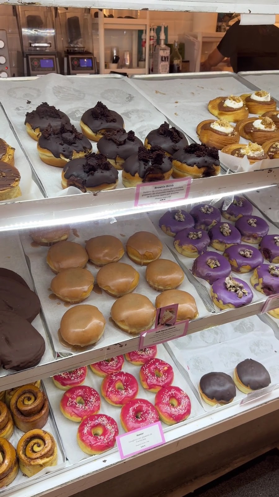 Delish Vegan Doughnuts: food & drinks