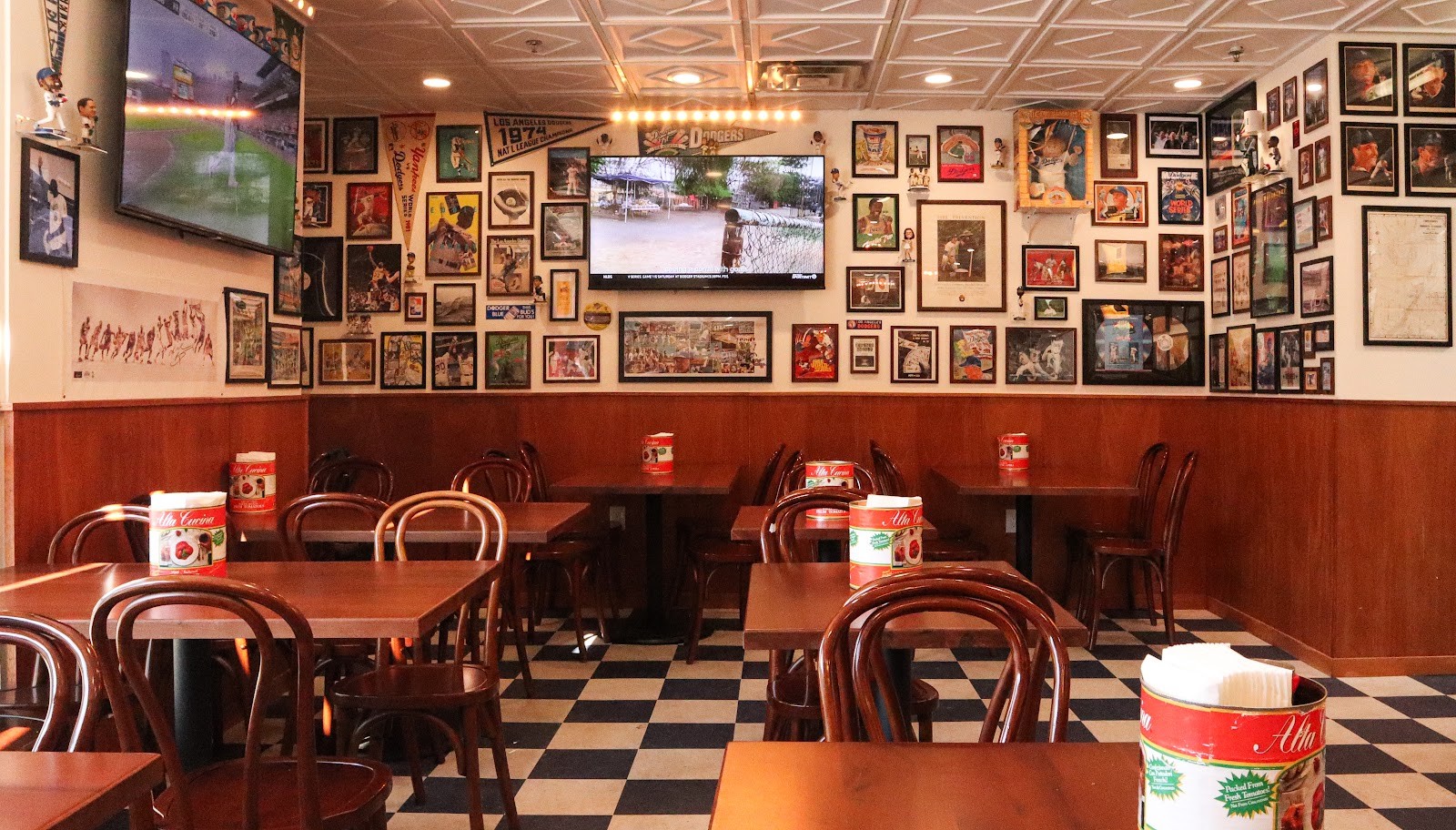 LaSorted's Pizzeria Chinatown: the place